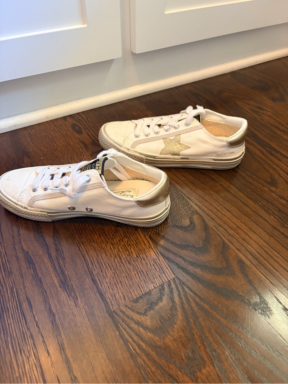 Vintage Havana White Sneakers with Gold Star and Heel